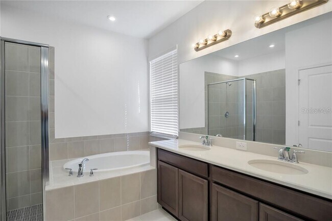 Building Photo - 5719 Maidenstone Way