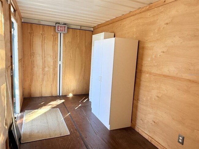 Building Photo - 105 N Aurora Ave