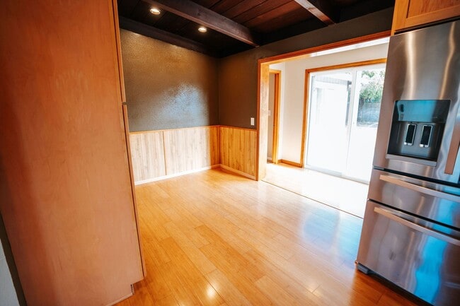 Building Photo - Single Family Home in Mckinleyville!