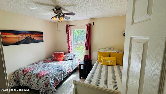 Building Photo - 815 Tyrol Ave NW