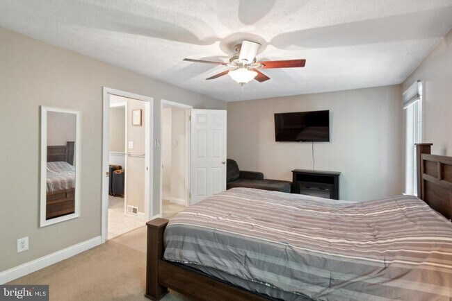 Building Photo - 1503 Virginia Ct