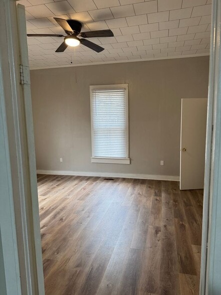 Building Photo - 303 Sawyer St