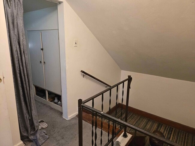 Building Photo - 1602 8th St E