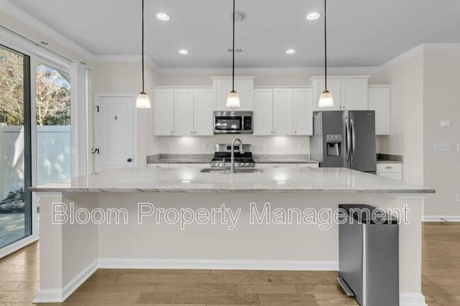 Building Photo - 1660 Bridwell Ln