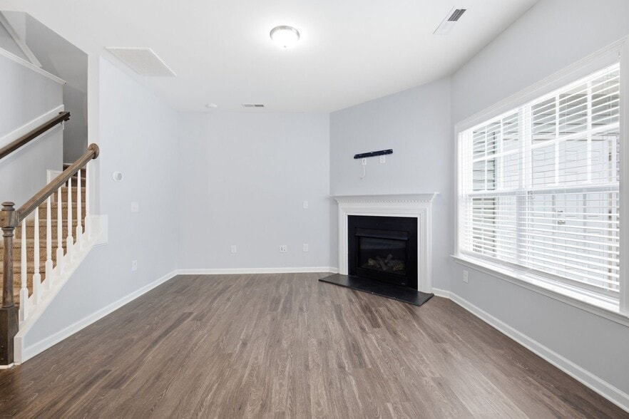 Building Photo - 117 Wellons Creek Dr