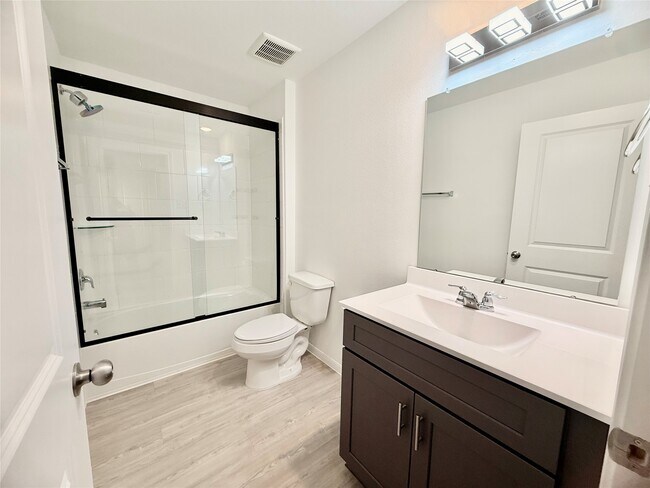 Building Photo - 24619 Applewood Crst Ln