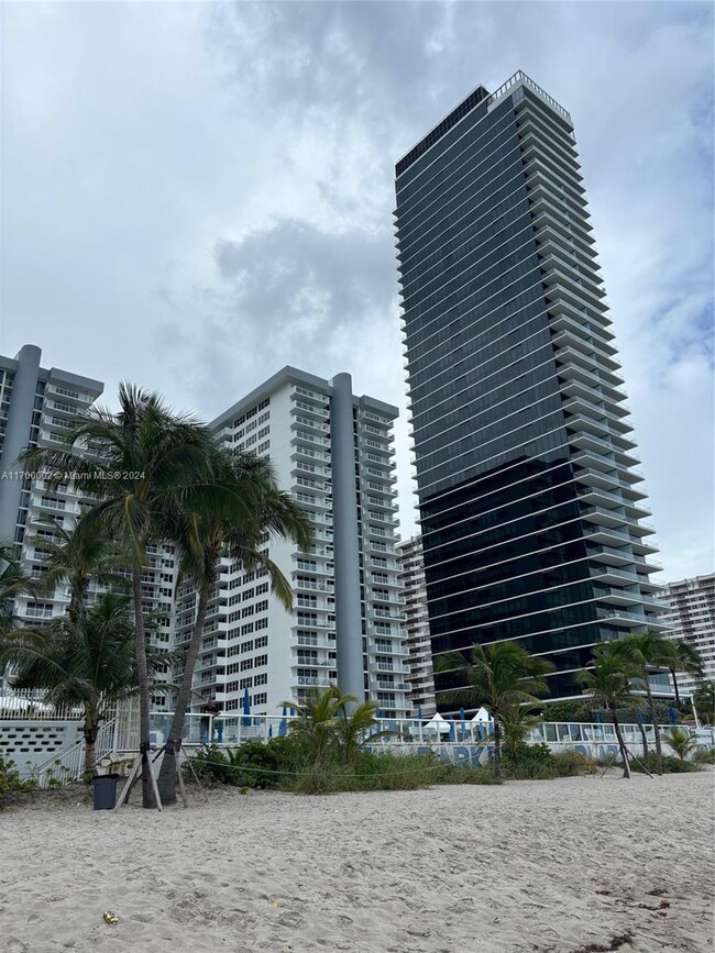 Primary Photo - 2030 S Ocean Dr