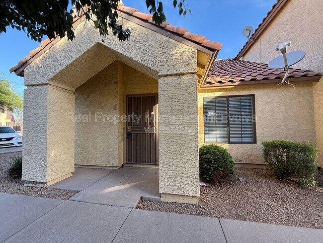Building Photo - 455 S Mesa Dr