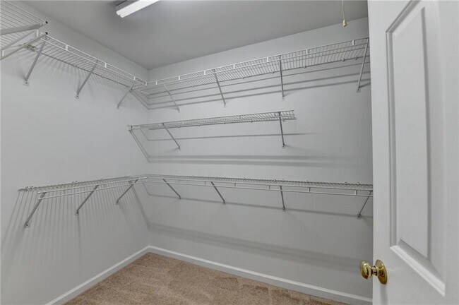 Building Photo - 6535 Ganton Dr