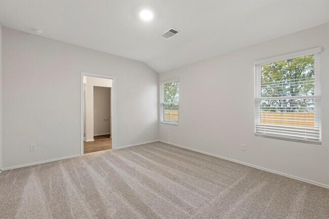 Building Photo - 280 Granary Dr