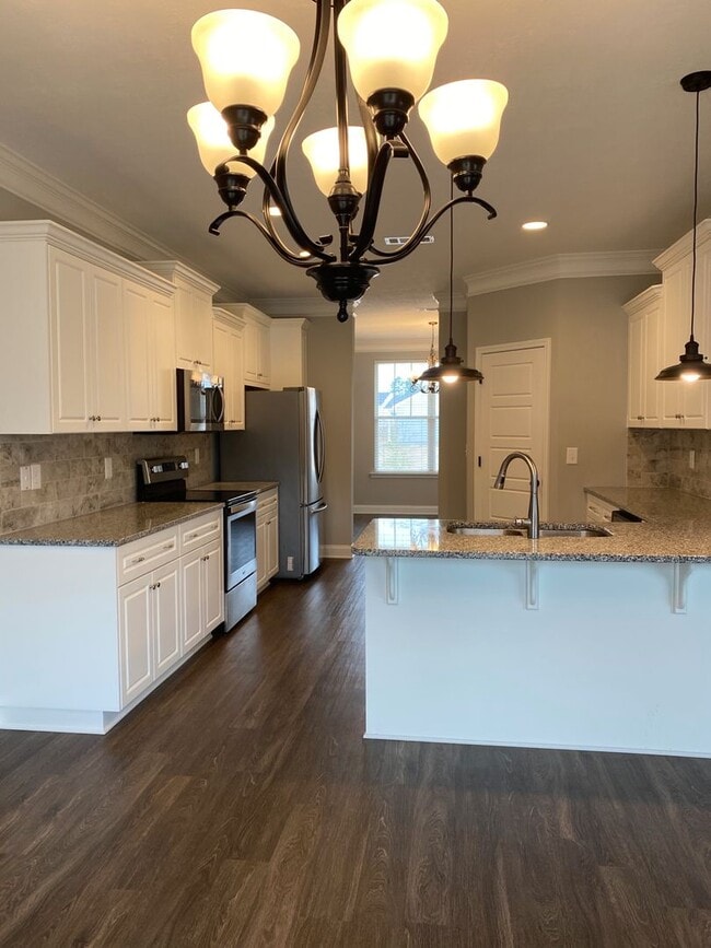 Building Photo - Spacious 5-Bedroom Home with Open Foyer - Move-In Ready! **Close to Fort Gordon, Hospitals, and I...