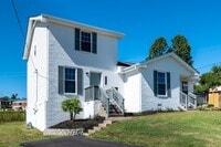Building Photo - 606 Newhall Dr