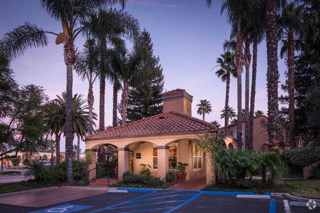 Building Photo - Shadow Ridge Apartment Homes