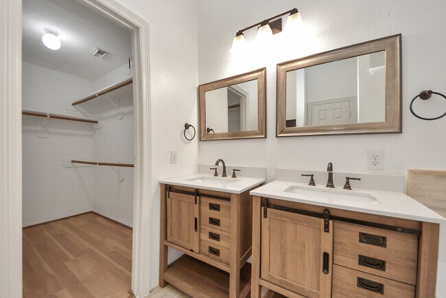 Building Photo - 21019 Stoney Haven Dr