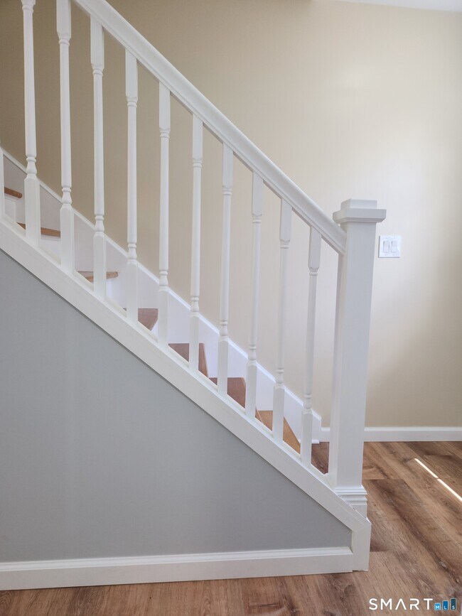 Building Photo - 1642 Highland Ave