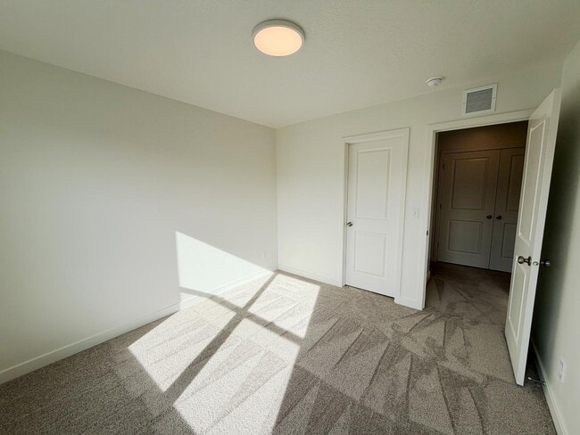 Building Photo - 496 S 1140 W