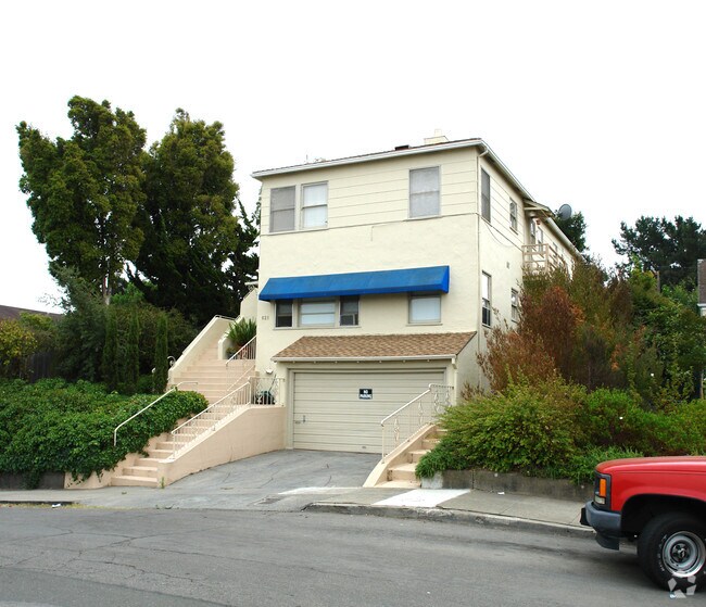 Primary Photo - 619-621 Kentucky St