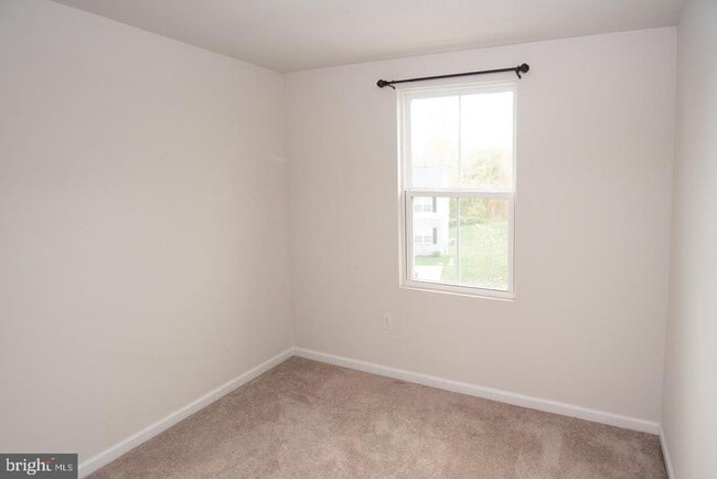 Building Photo - 110 Nelson Ln