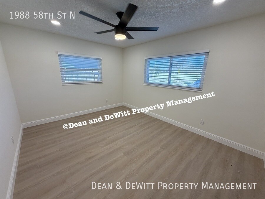 Building Photo - 4 Bed/3 Bath
