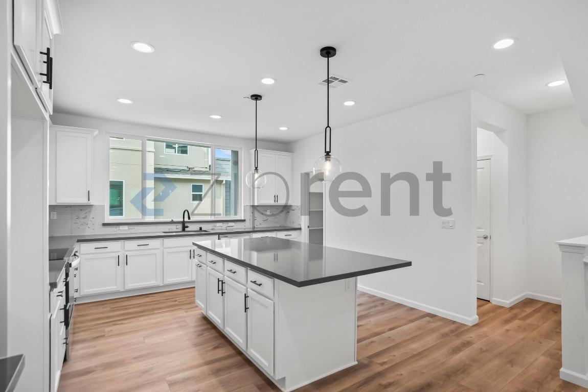 Building Photo - 6165 Raven Ave