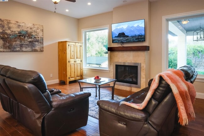 Building Photo - 5700 Alhambra Valley Rd