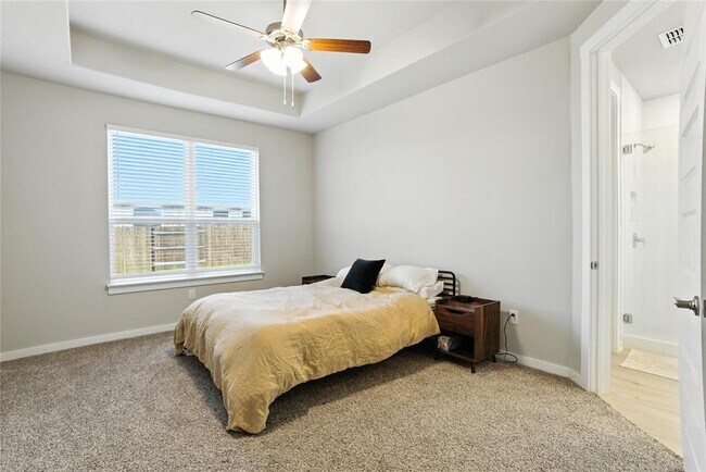Building Photo - 2105 Suncup St