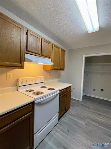 Building Photo - 5001-5007 7 Pine Cir