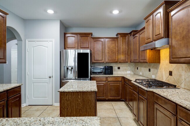 Building Photo - 6631 Larocke Trail