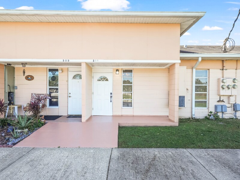 Building Photo - 511 Club Cir