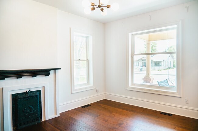 Building Photo - 145 E 300 S