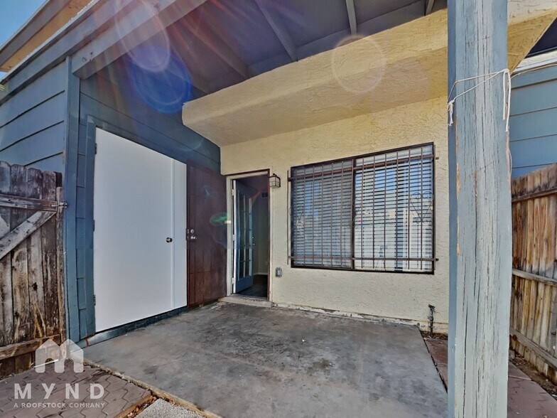 Building Photo - 7801 N 44th Dr