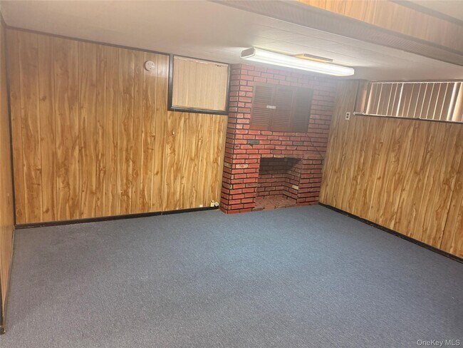 Building Photo - 24-32-32 23rd St