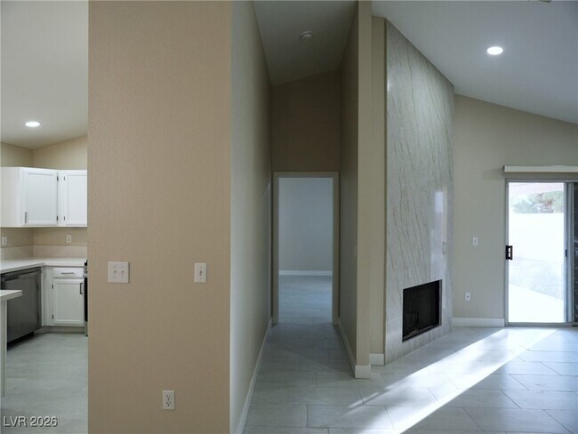 Building Photo - 8221 James Grayson Dr