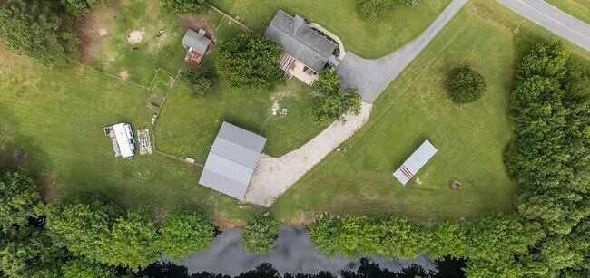 Building Photo - 2513 Cobb Dail Rd