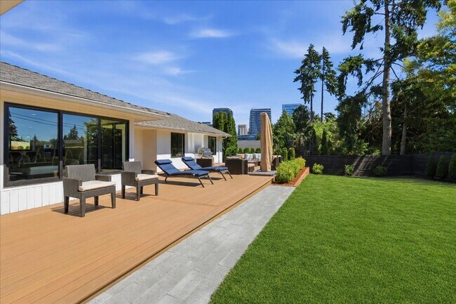 Building Photo - 3Bd/2Ba Bellevue Home