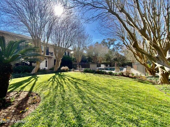 Building Photo - 213 Bendel Rd