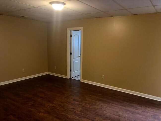 Building Photo - 00504