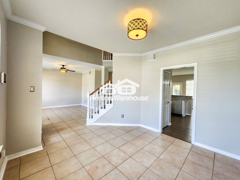 Building Photo - 2412 N Mission Cir