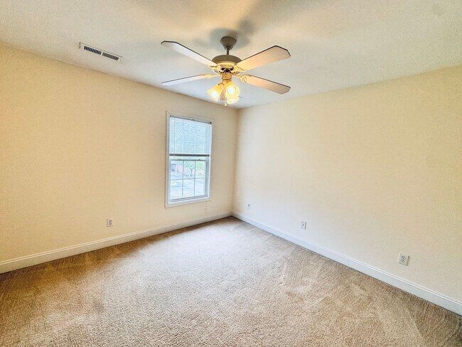 Building Photo - 812 Wiggington Rd