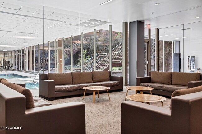 Building Photo - 7161 E Rancho Vista Dr