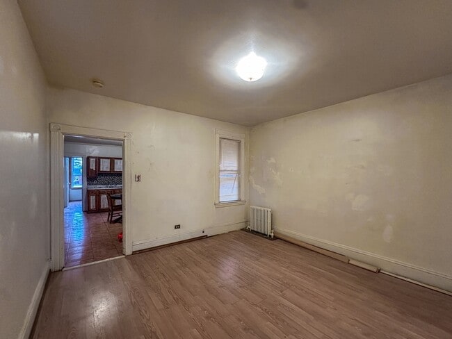 Building Photo - 19 Locust St