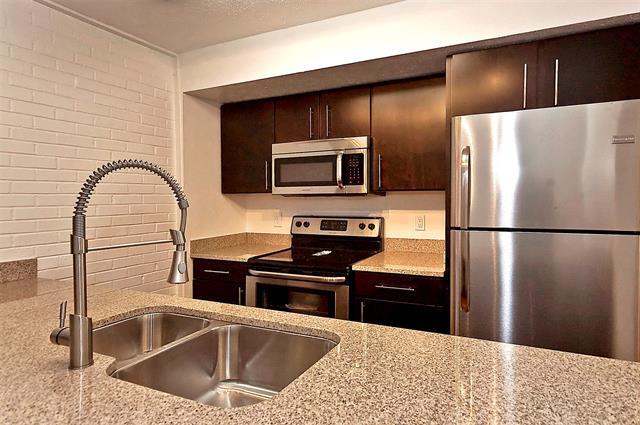 Building Photo - 5909 Birchbrook Dr