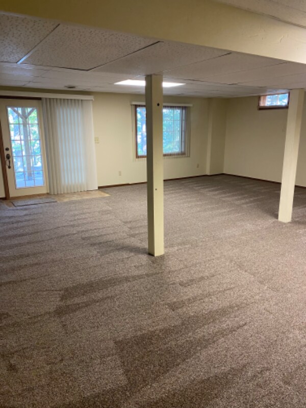 Building Photo - 10320 Pheasant Ln