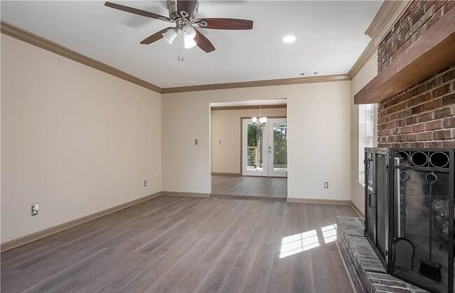 Building Photo - This Charming Two-Story Home Awaits You