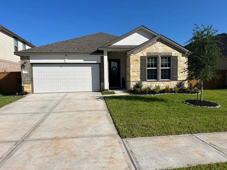 Primary Photo - 2972 Golden Dust Dr