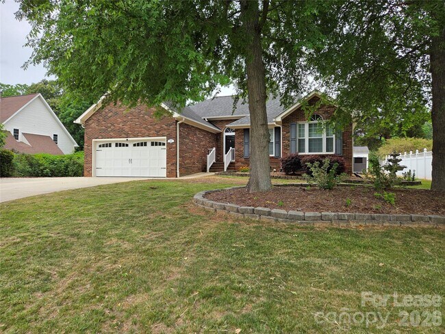 Building Photo - 1319 Mistletoe Ridge Pl NW