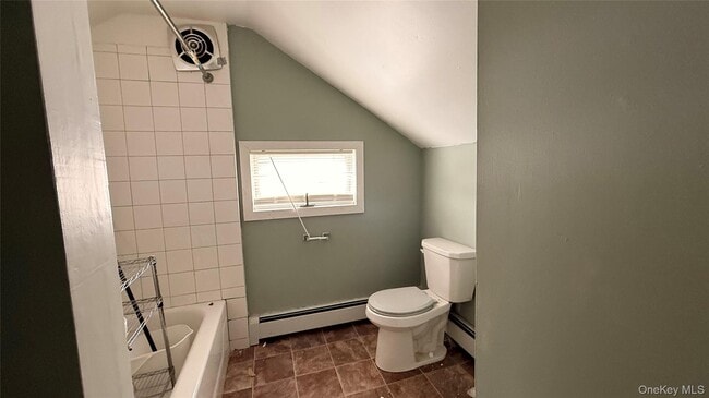 Building Photo - 19 Bloomingburg Rd