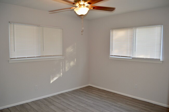 Building Photo - Beautifull Remodeled Home In Garden Court
