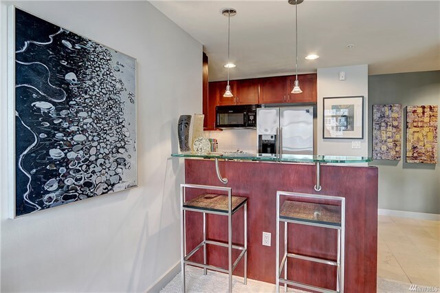 Building Photo - 2929 1st Ave