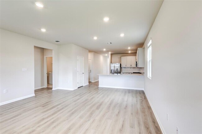 Building Photo - 133 Silverleaf Spur